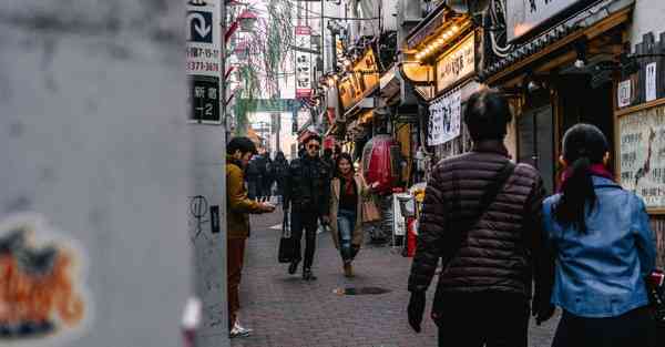 2022年农历五月初八出生女宝宝五行缺土优雅有气质名字